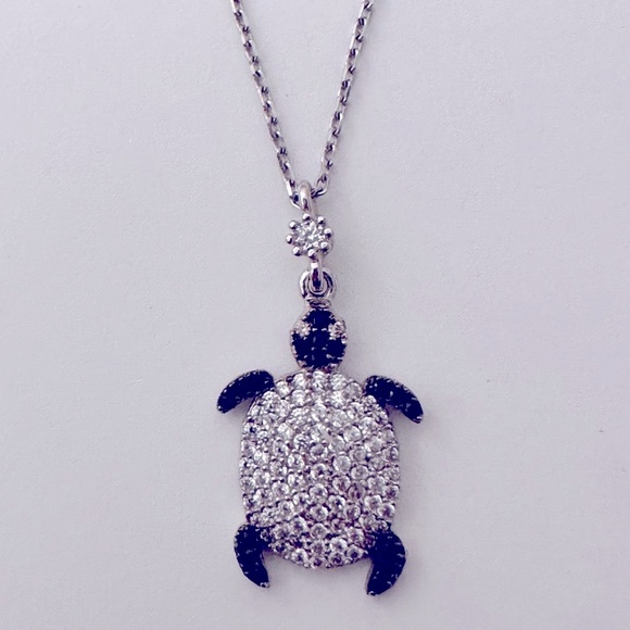 925 Silver turtle necklace  black / clear cz stones - Picture 6 of 6